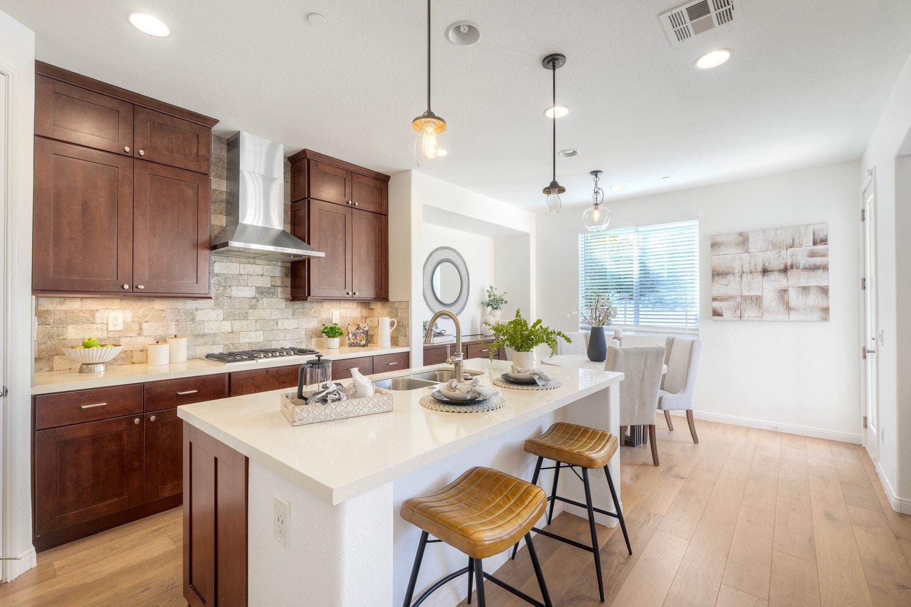 Simulated mistake: kitchen with natural wood tones and realistic brightness